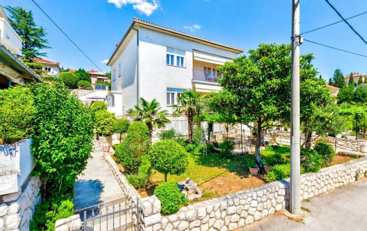 Apartments Tatjana Crikvenica Exterior photo