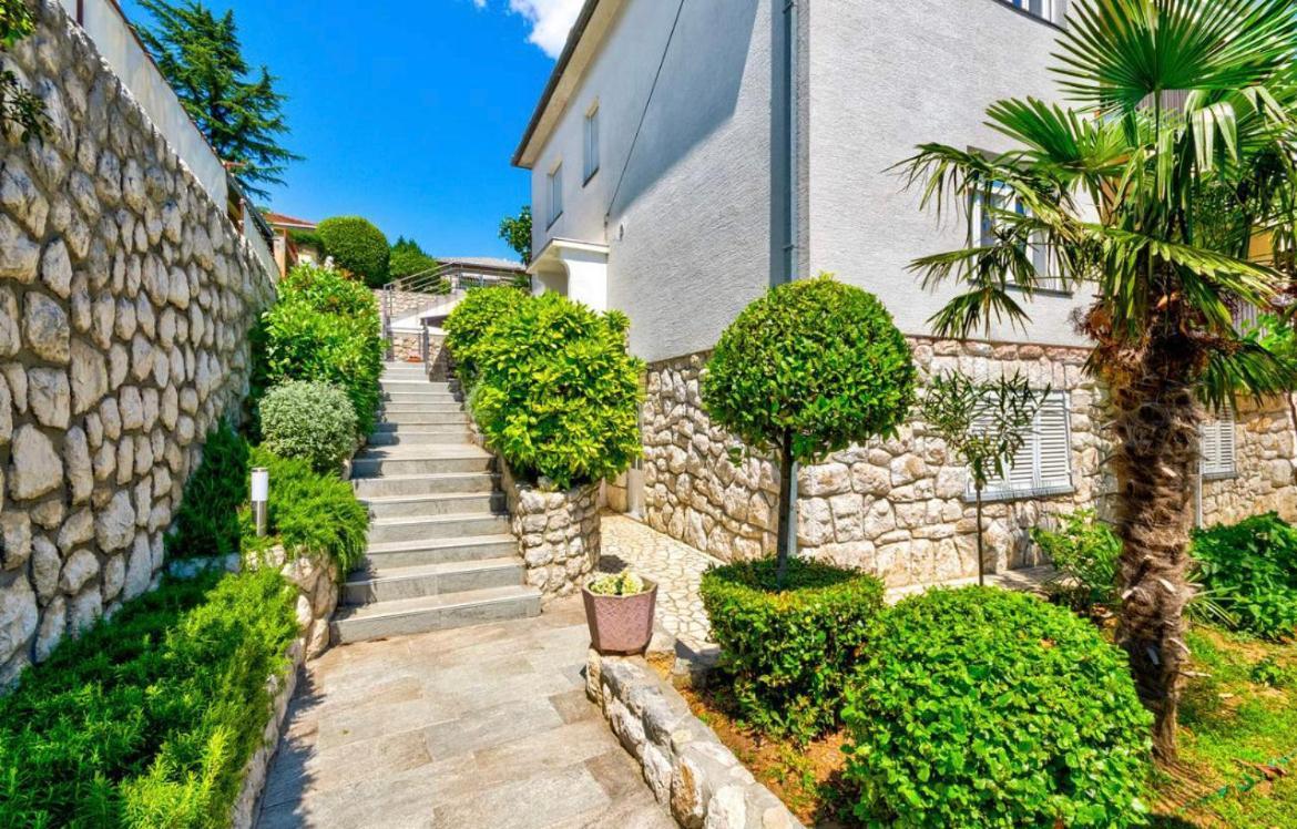 Apartments Tatjana Crikvenica Exterior photo