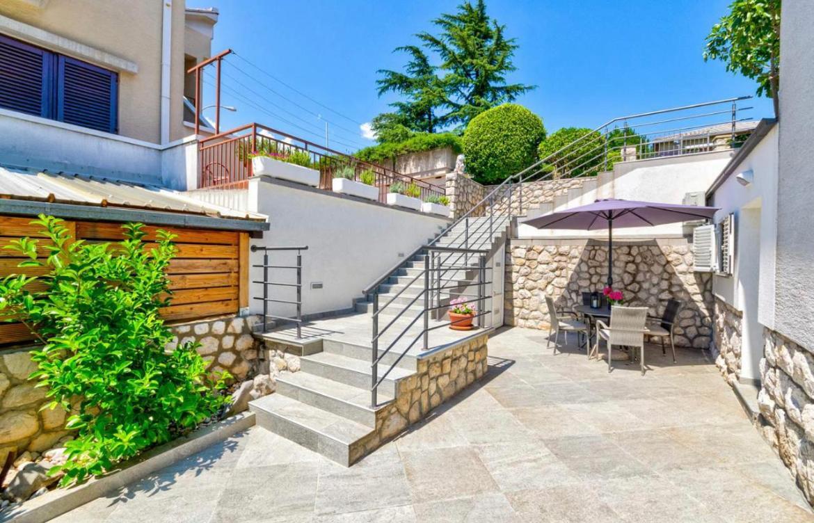 Apartments Tatjana Crikvenica Exterior photo