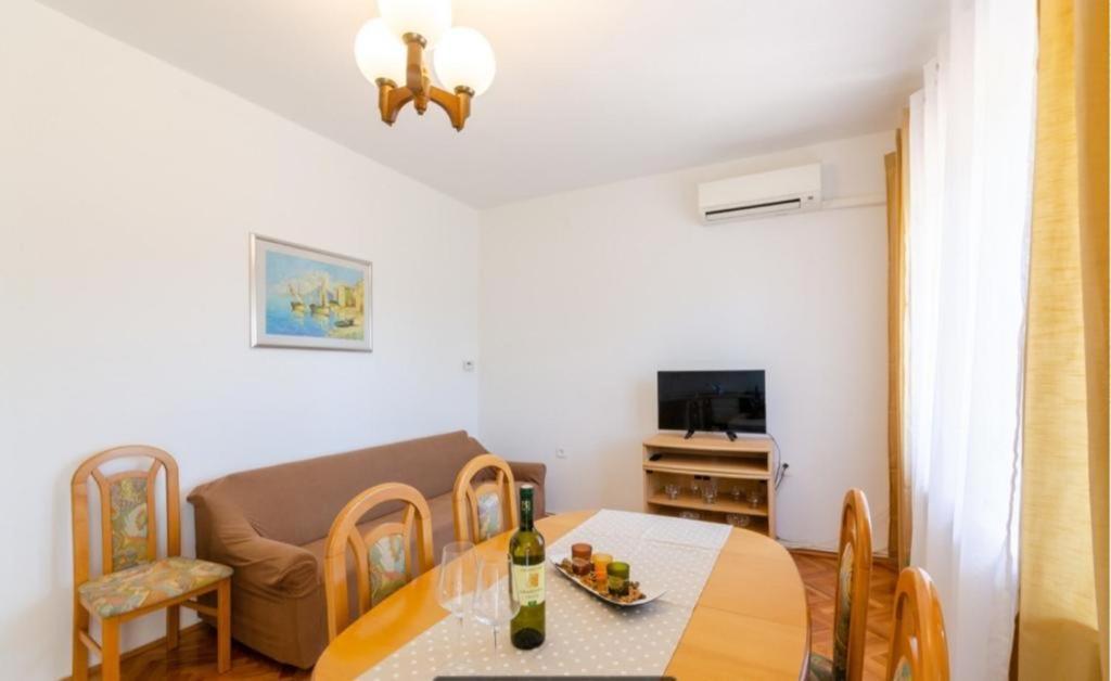 Apartments Tatjana Crikvenica Exterior photo